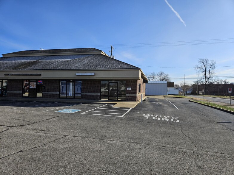 501 N Main St, Evansville, IN for lease - Building Photo - Image 3 of 10