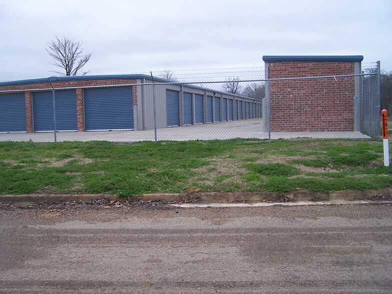 125 Sidney Runnels Dr, Canton, MS for sale - Building Photo - Image 1 of 1