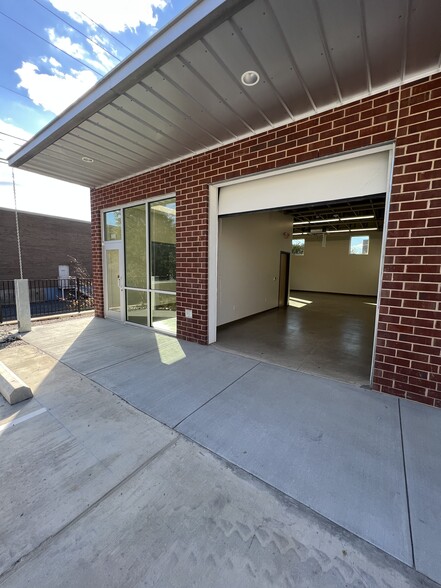 4480 Alpha Rd, Dallas, TX for lease - Building Photo - Image 1 of 13