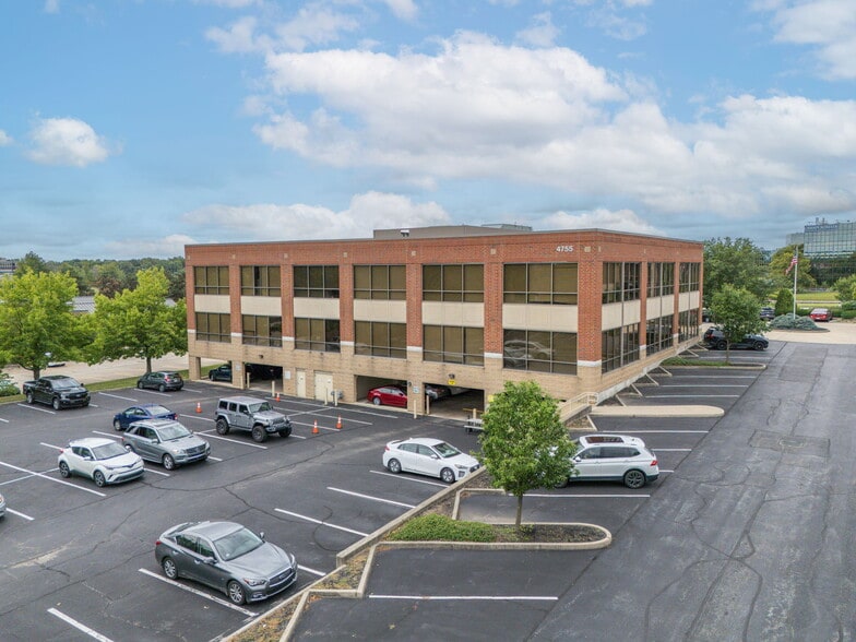 4755 Lake Forest Dr, Blue Ash, OH for lease - Building Photo - Image 2 of 13