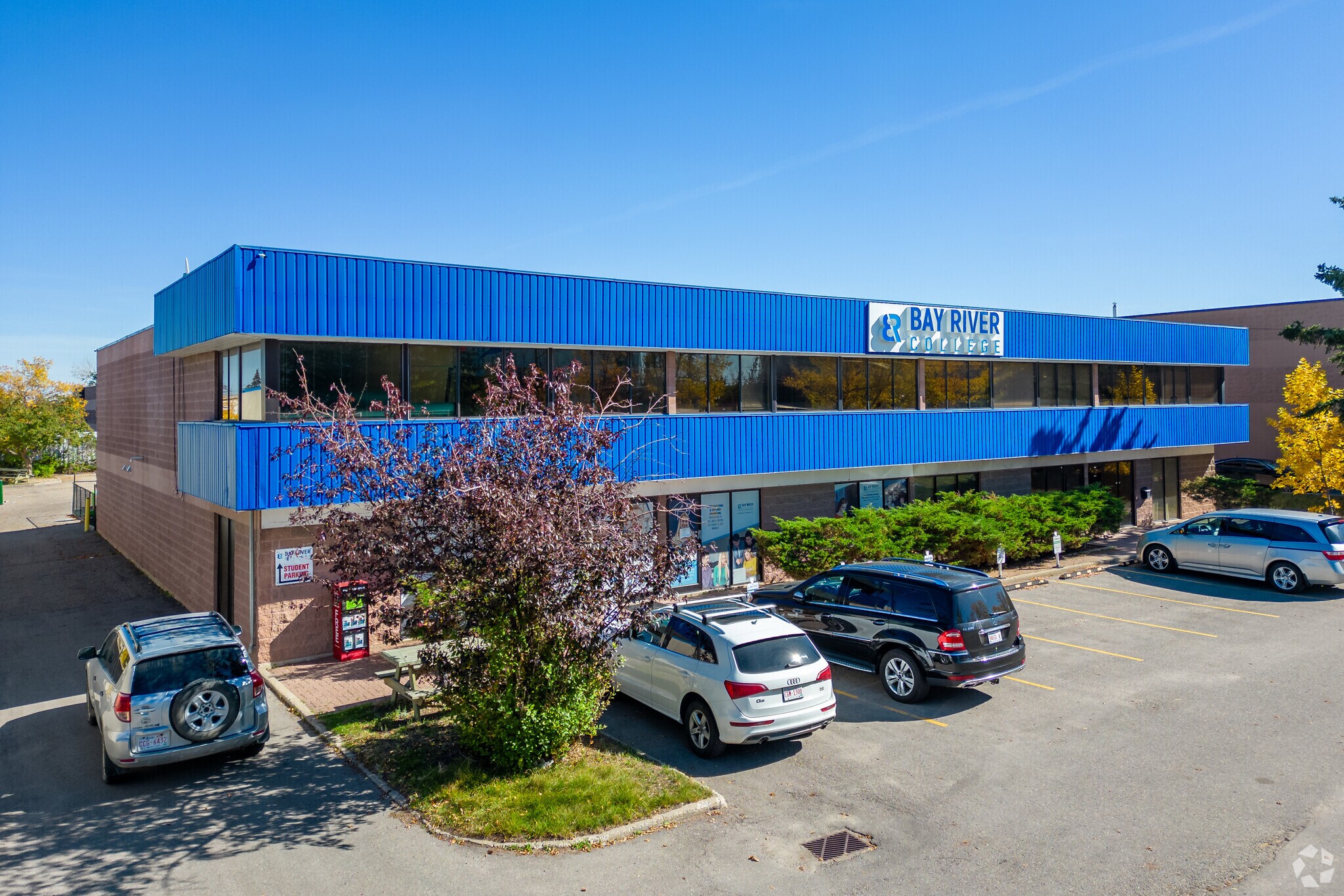 3516 26th St NE, Calgary, AB for sale Primary Photo- Image 1 of 1