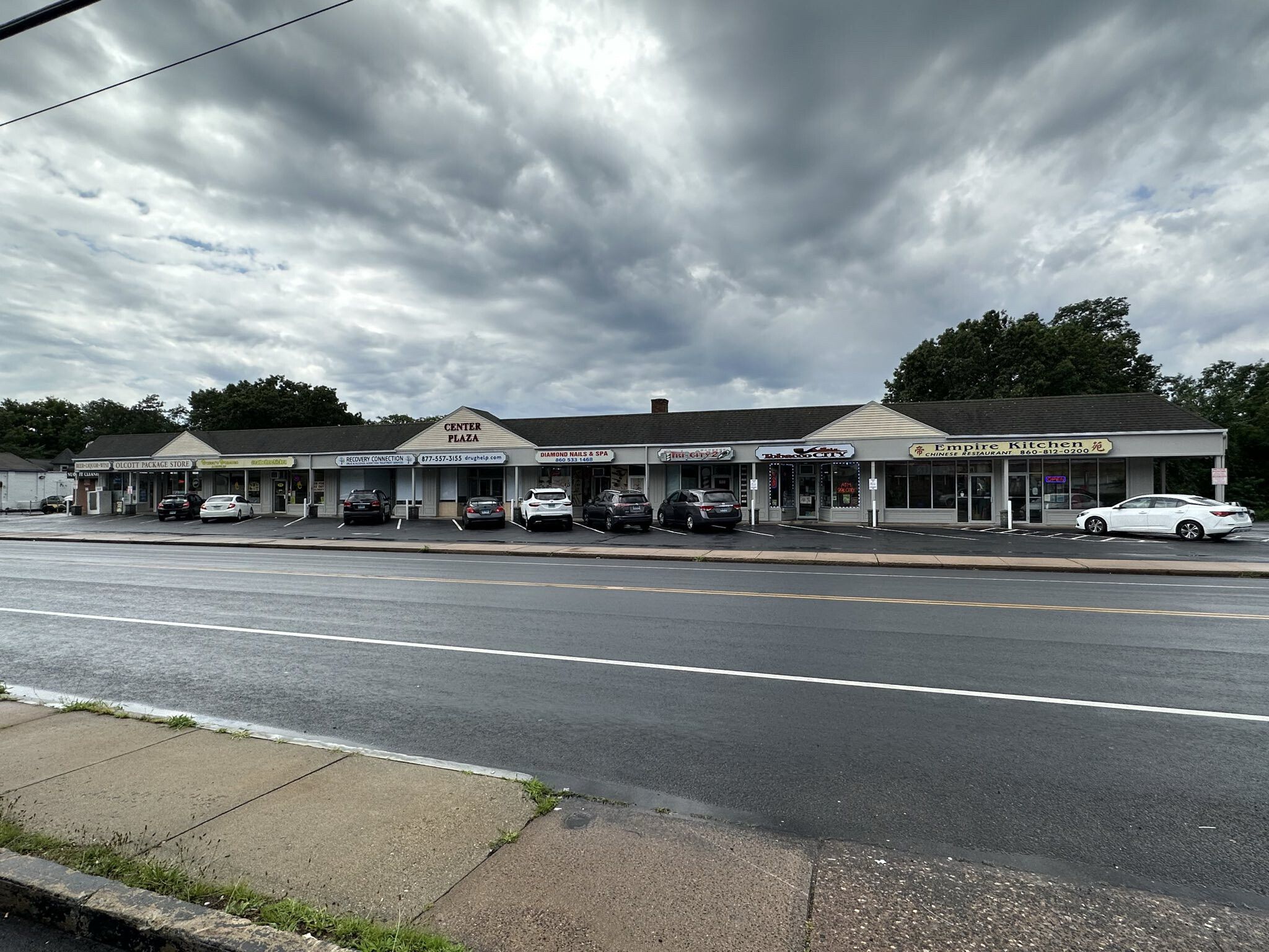 646-680 Center St, Manchester, CT for lease Building Photo- Image 1 of 8