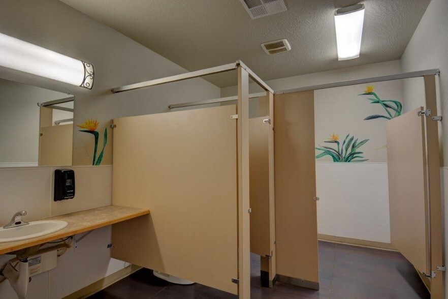 6891 Williams Hwy, Grants Pass, OR for sale - Primary Photo - Image 1 of 1