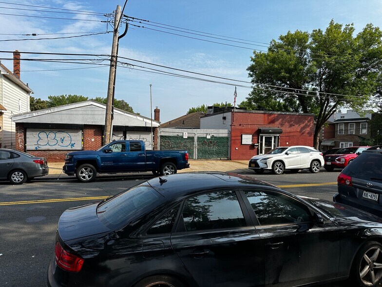 8441 103rd Ave, Ozone Park, NY for sale - Primary Photo - Image 1 of 1