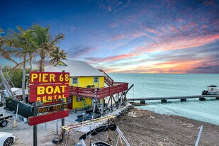 Pier 68 Boat Rentals - Retail Space