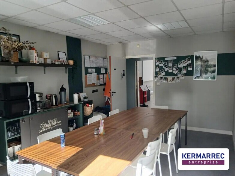 Office in Orvault for lease - Building Photo - Image 2 of 5