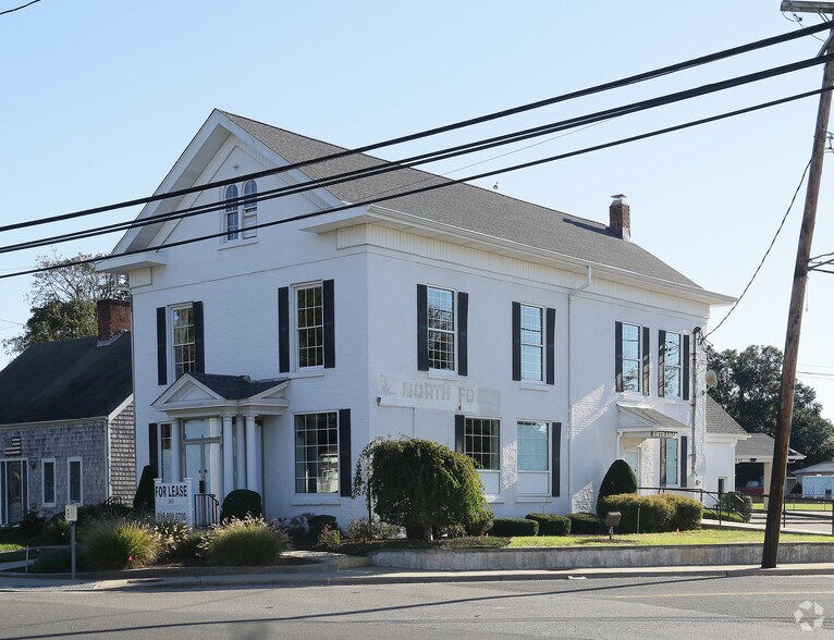 28200 Main Rd, Cutchogue, NY 11935