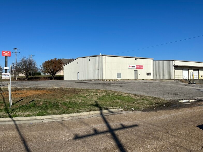 6934 Interstate Blvd, Horn Lake, MS for lease - Building Photo - Image 3 of 6