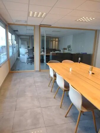 Office in Perpignan for lease - Interior Photo - Image 2 of 4