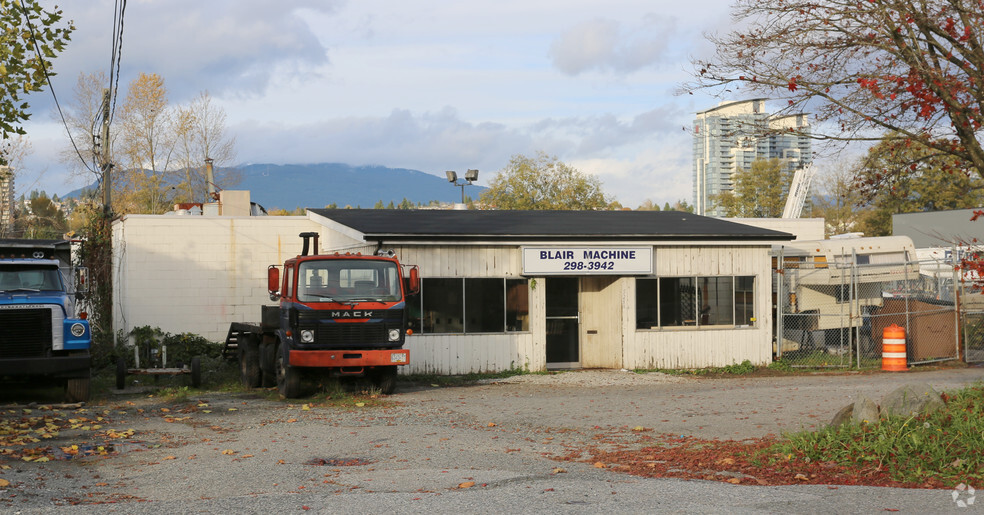 5289 Regent St, Burnaby, BC for sale - Building Photo - Image 1 of 1