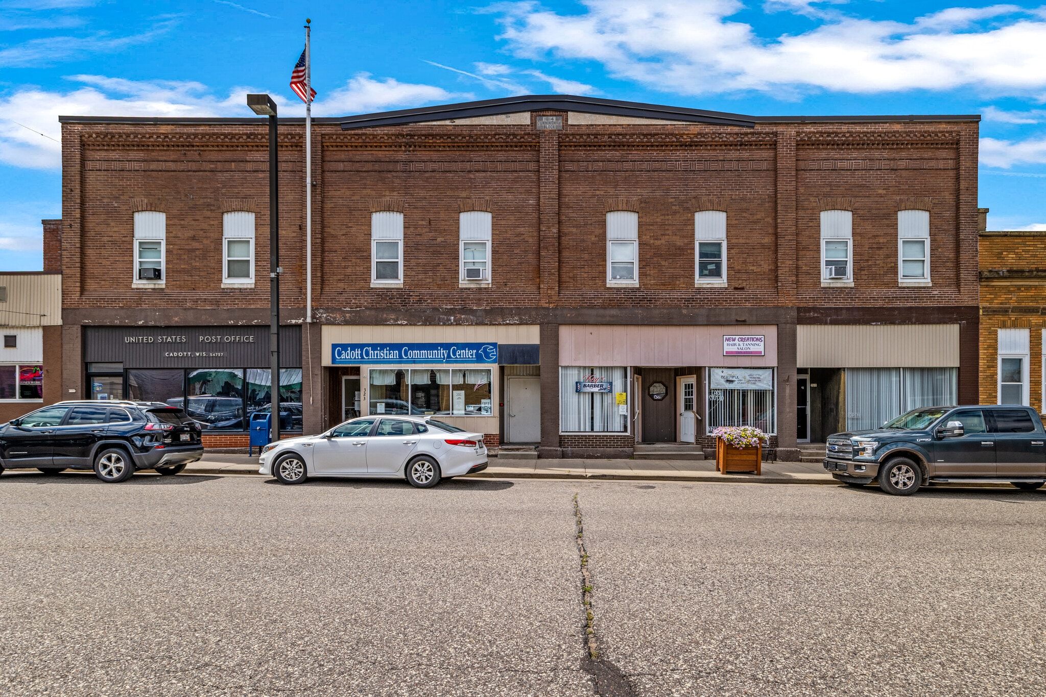 329 N Main St, Cadott, WI for sale Primary Photo- Image 1 of 30