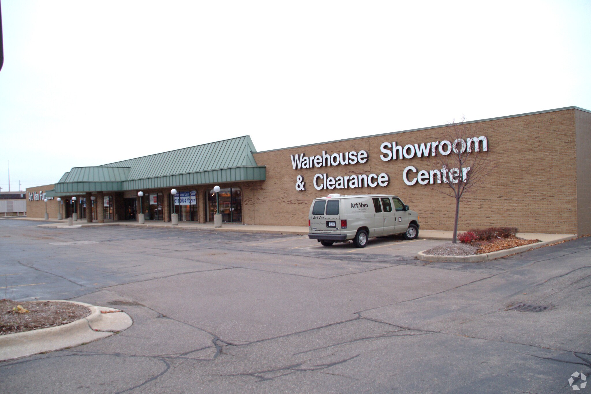 4095 E Court St Burton MI 48509 Former Art Van Furniture LoopNet 4095 E Court St Burton MI 48509 Former Art Van Furniture LoopNet