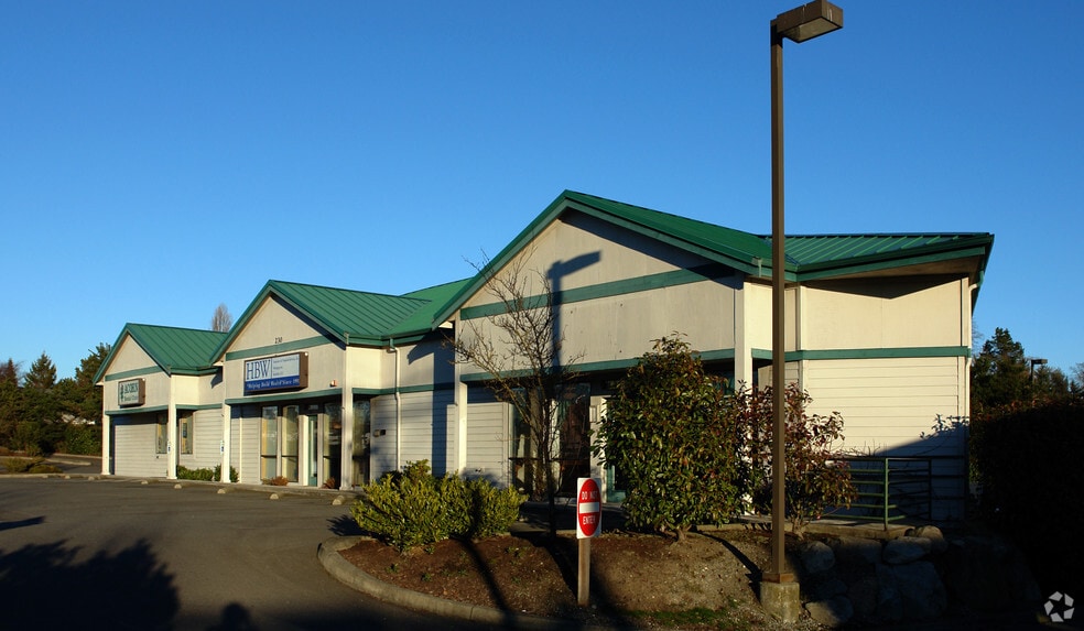 230 Cabot Dr, Oak Harbor, WA for lease - Primary Photo - Image 1 of 7