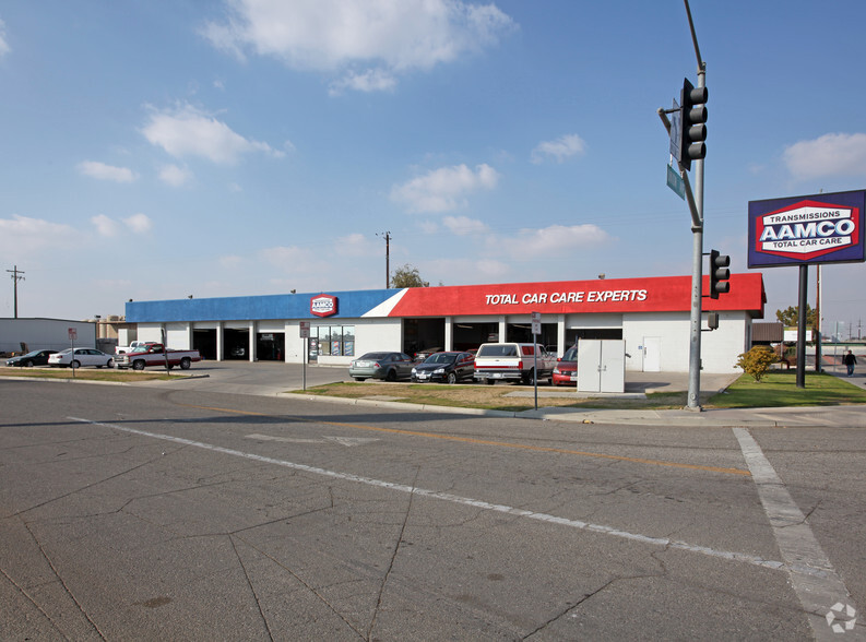 1401 Union Ave, Bakersfield, CA for sale - Building Photo - Image 1 of 2