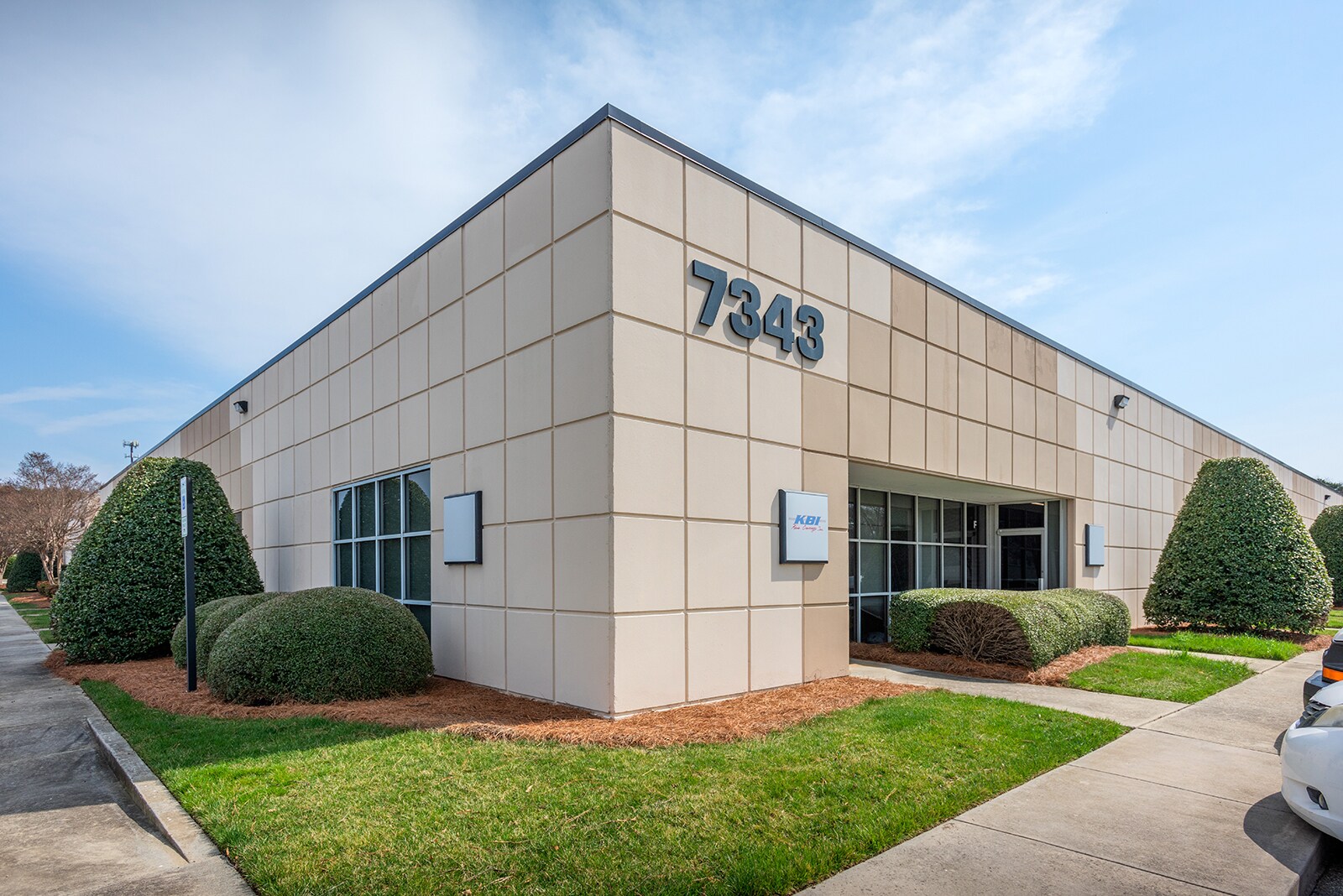 7343 W Friendly Ave, Greensboro, NC for lease Primary Photo- Image 1 of 15