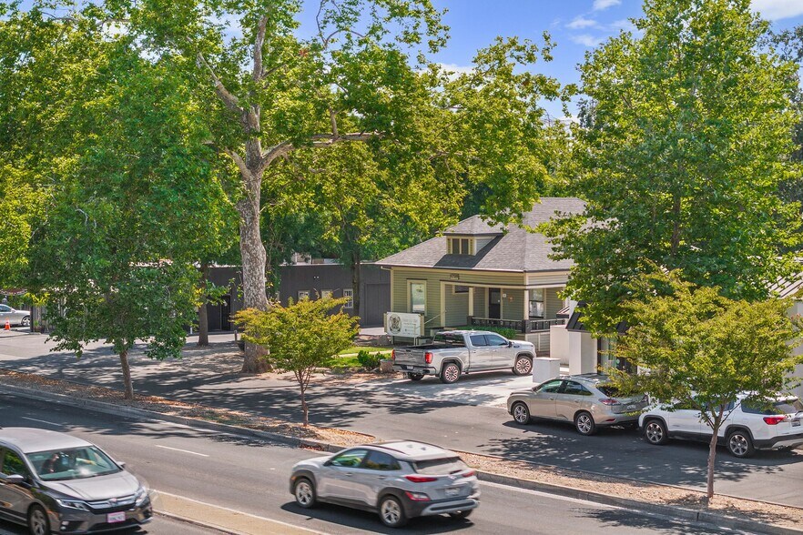 1725 Esplanade Rd, Chico, CA for lease - Building Photo - Image 2 of 5