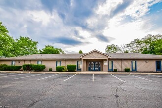 4960 Higbee Ave NW, Canton, OH for lease Building Photo- Image 1 of 2