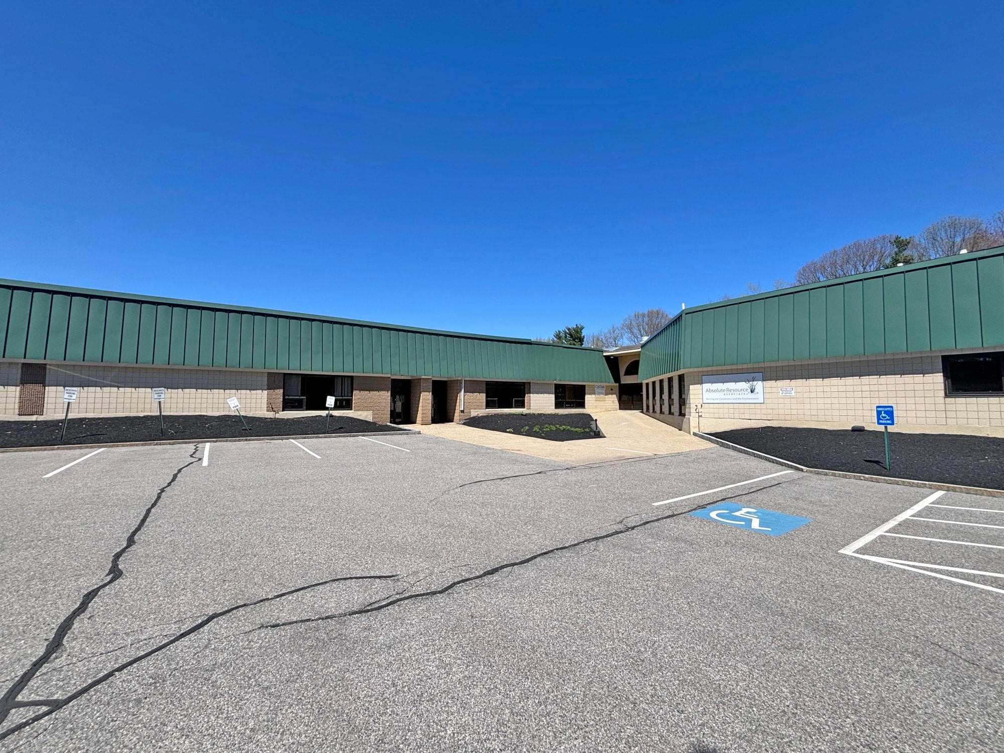 124 Heritage Ave, Portsmouth, NH for lease Building Photo- Image 1 of 5