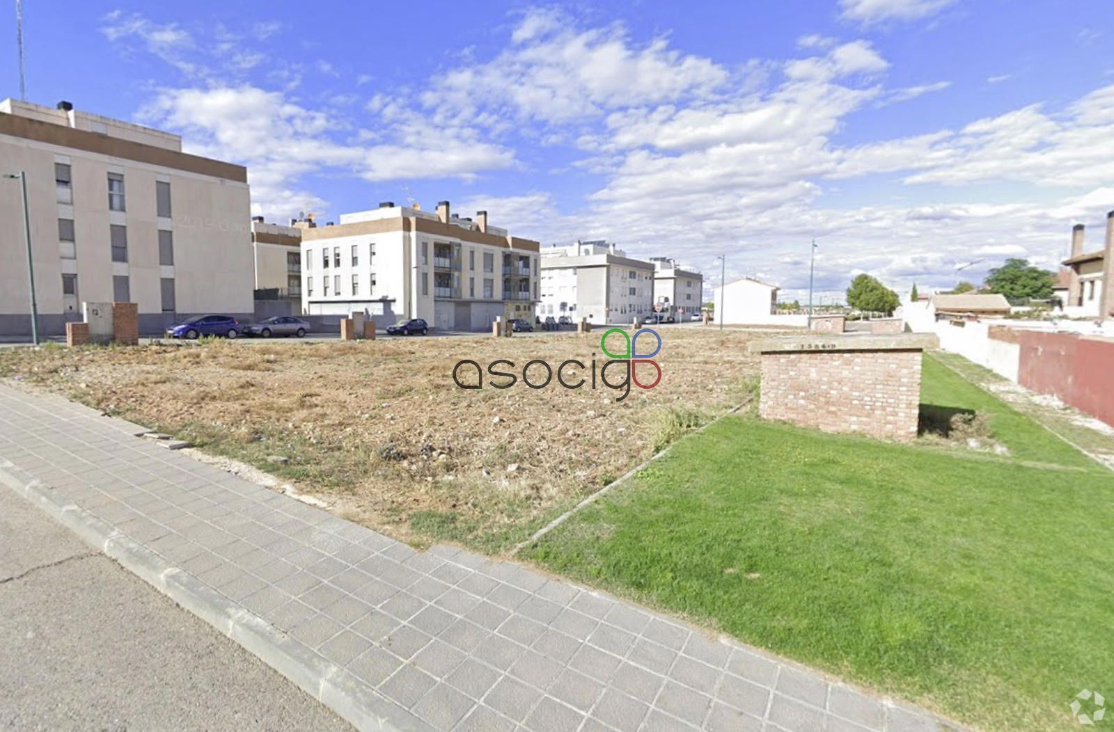 Calle Perdigote, 1, Marchamalo, Guadalajara for sale Primary Photo- Image 1 of 1