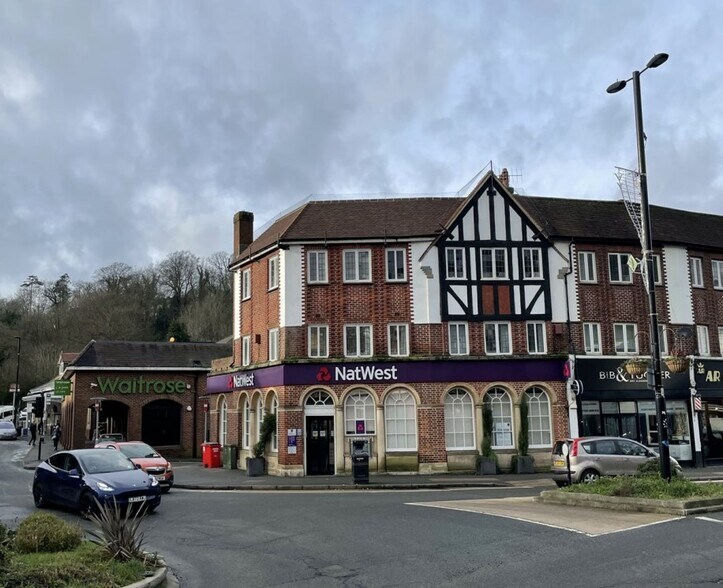 13 Croydon Rd, Caterham, CR3 6PA