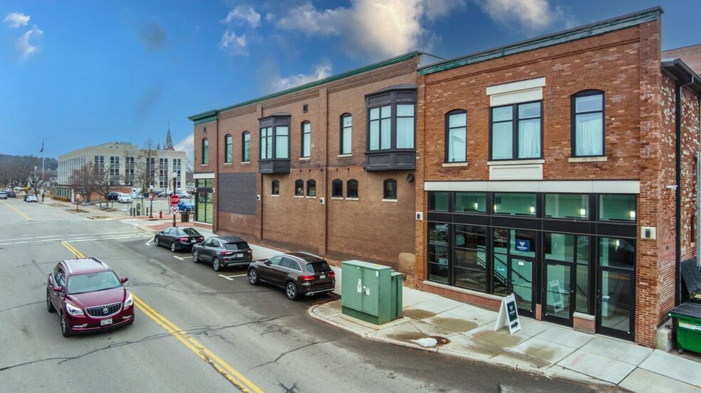 209 Grant St, Wausau, WI for sale - Primary Photo - Image 1 of 1