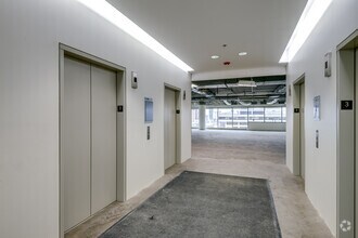 330 E Kilbourn Ave, Milwaukee, WI for lease Interior Photo- Image 1 of 6