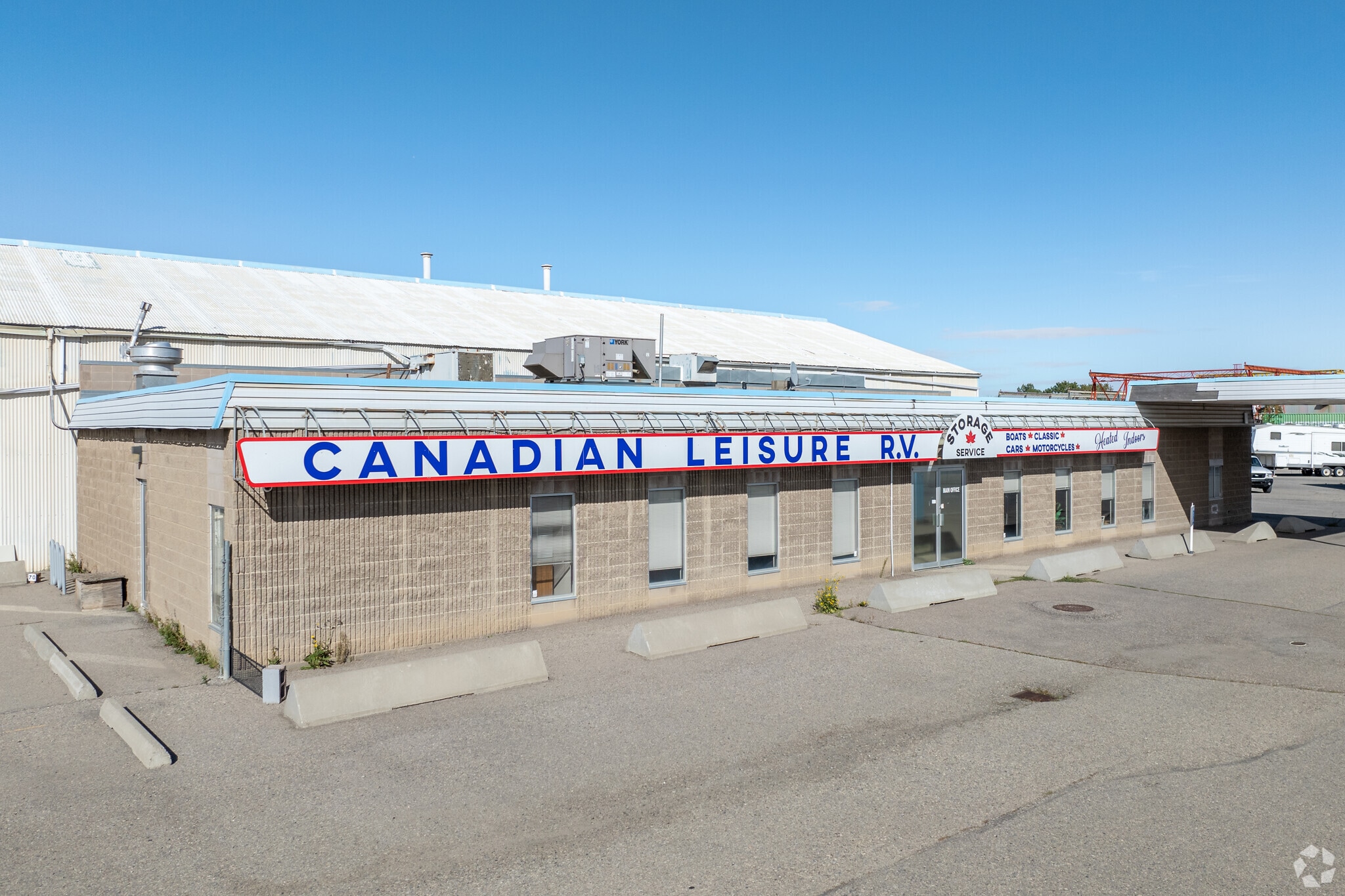 9016 40th St SE, Calgary, AB for lease Building Photo- Image 1 of 3