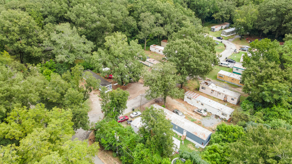 Southeast MHP Portfolio (CMBS) portfolio of 10 properties for sale on LoopNet.com - Primary Photo - Image 2 of 5