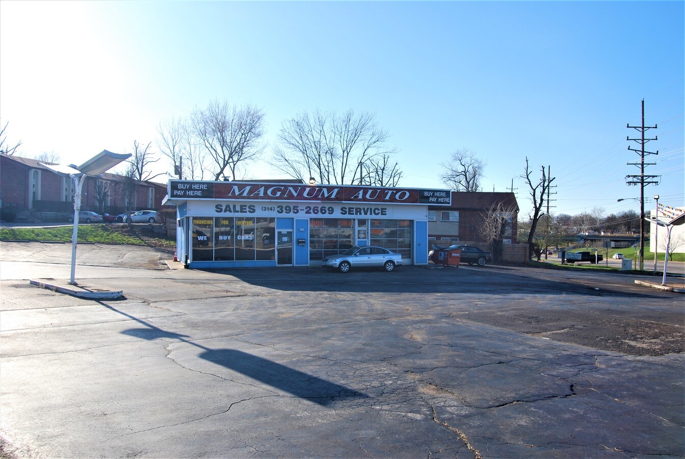 8400 Saint Charles Rock Rd, Saint Louis, MO 63114