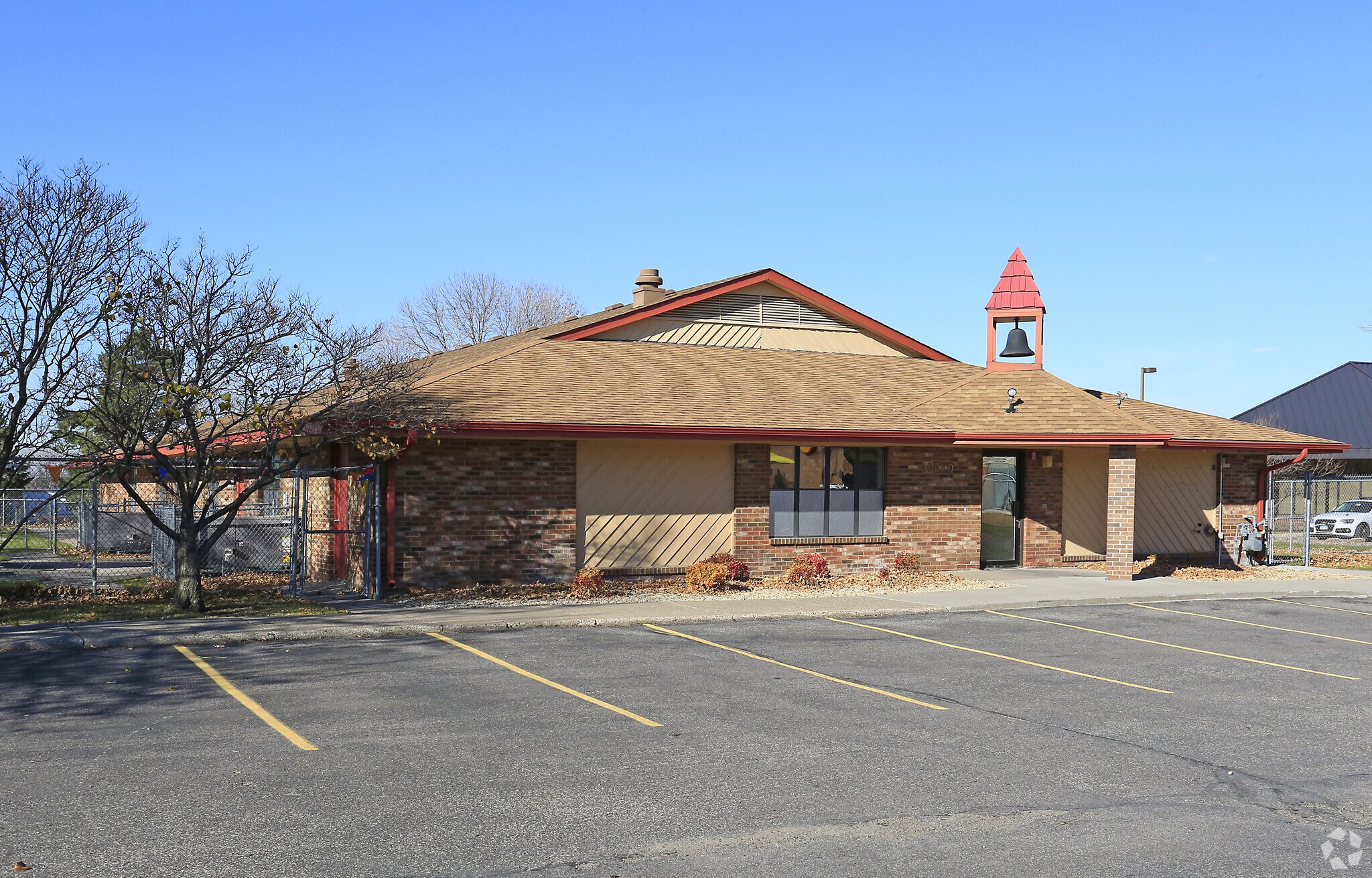 13380 Grove Dr, Maple Grove, MN for sale Primary Photo- Image 1 of 1