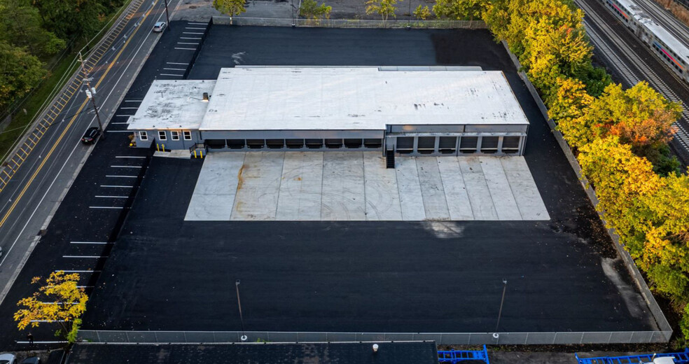 975 E Linden Ave, Linden, NJ for lease - Building Photo - Image 1 of 6