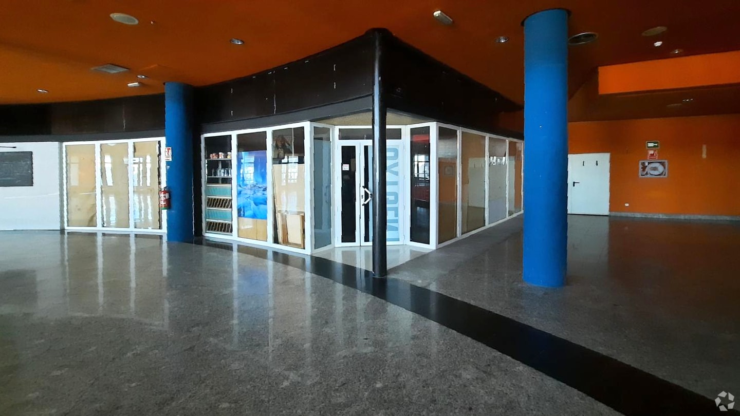 Retail in Toledo, Toledo for sale Interior Photo- Image 1 of 2