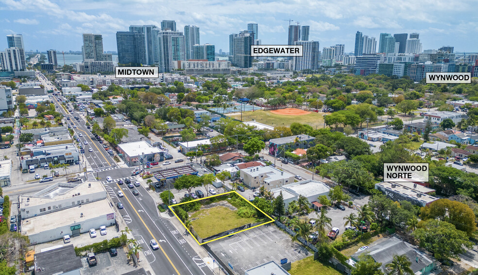 228-234 NW 36th St, Miami, FL for lease - Building Photo - Image 3 of 6