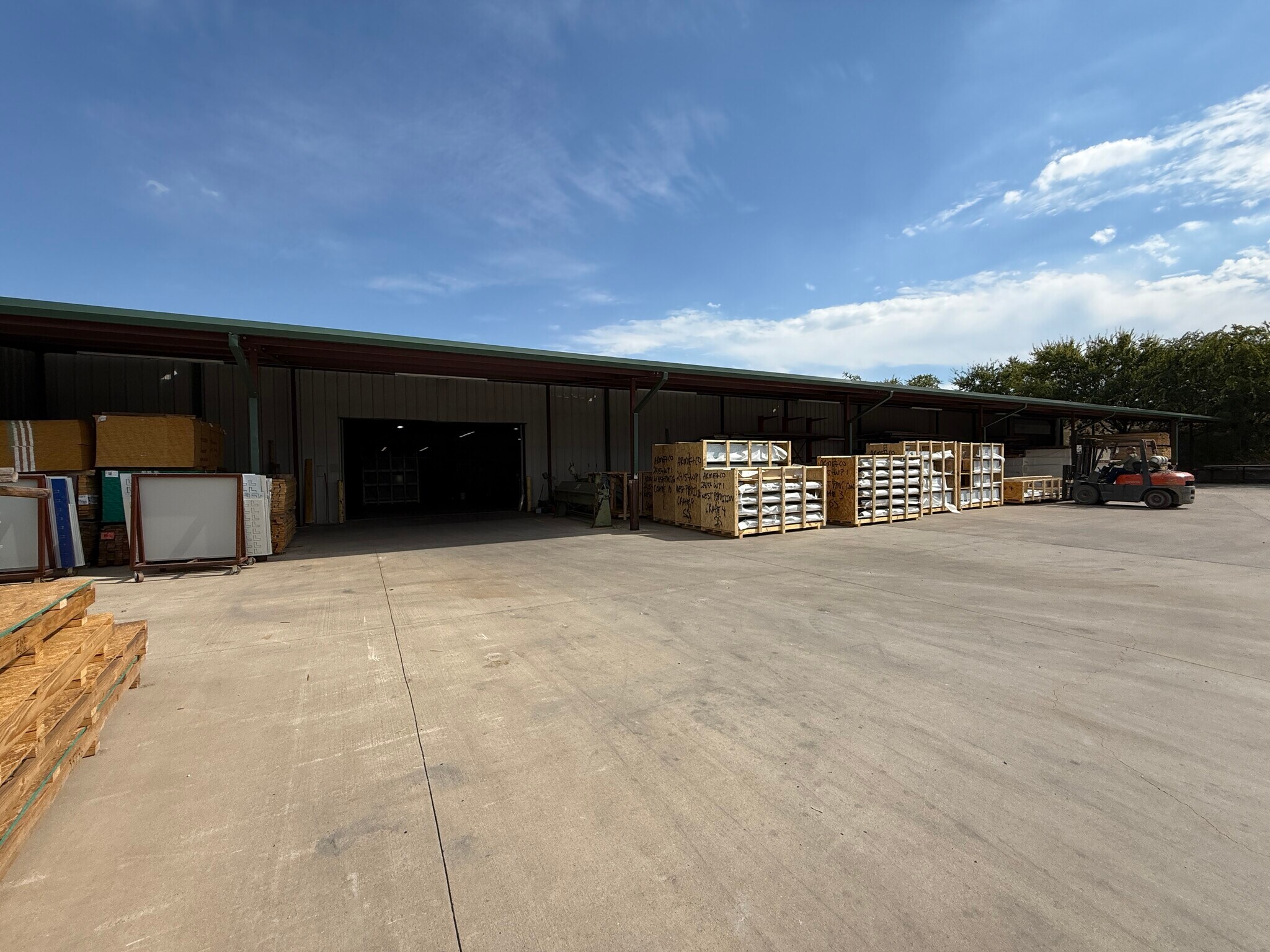 11647 Armetco Dr, Justin, TX for lease Primary Photo- Image 1 of 24