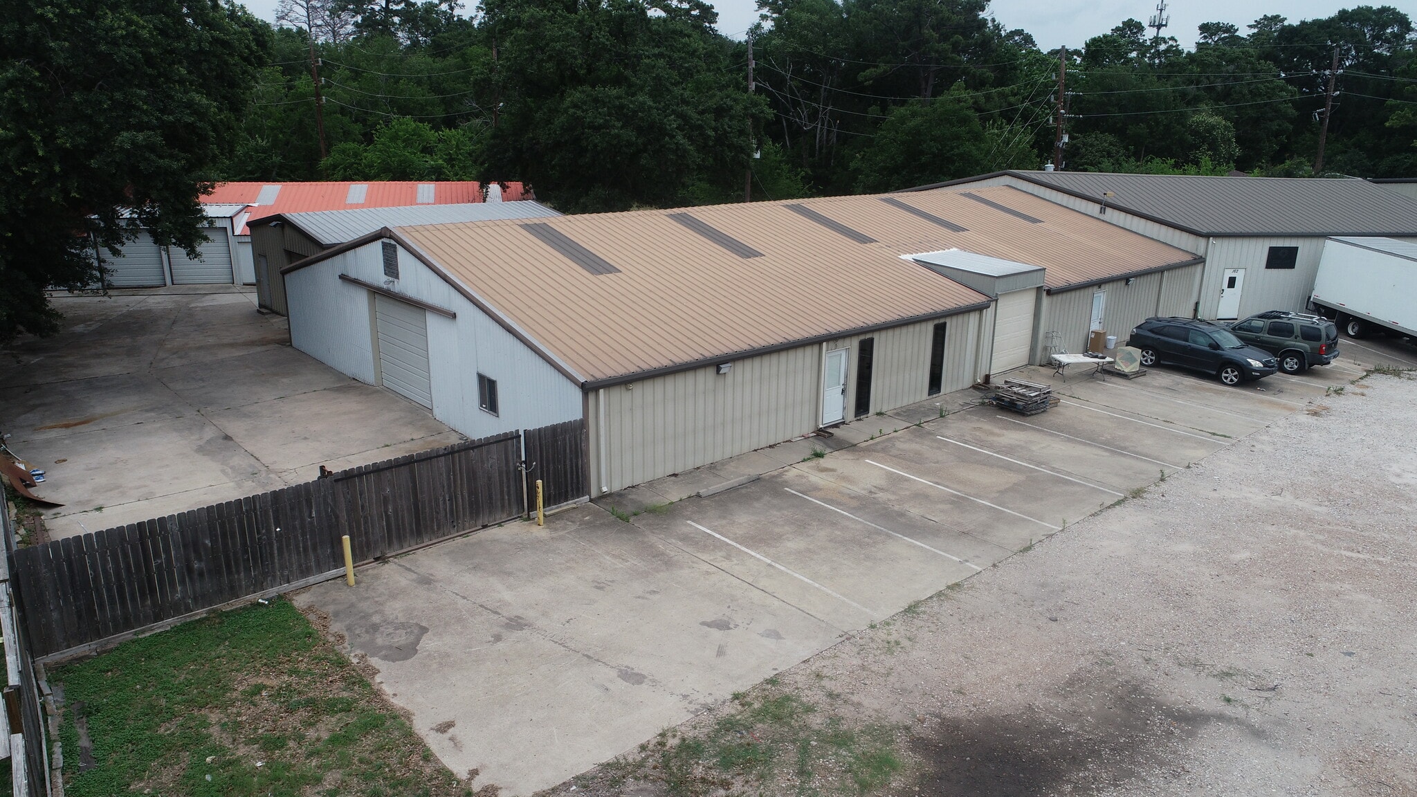 132 Magic Oaks Ct, Spring, TX for lease Building Photo- Image 1 of 20