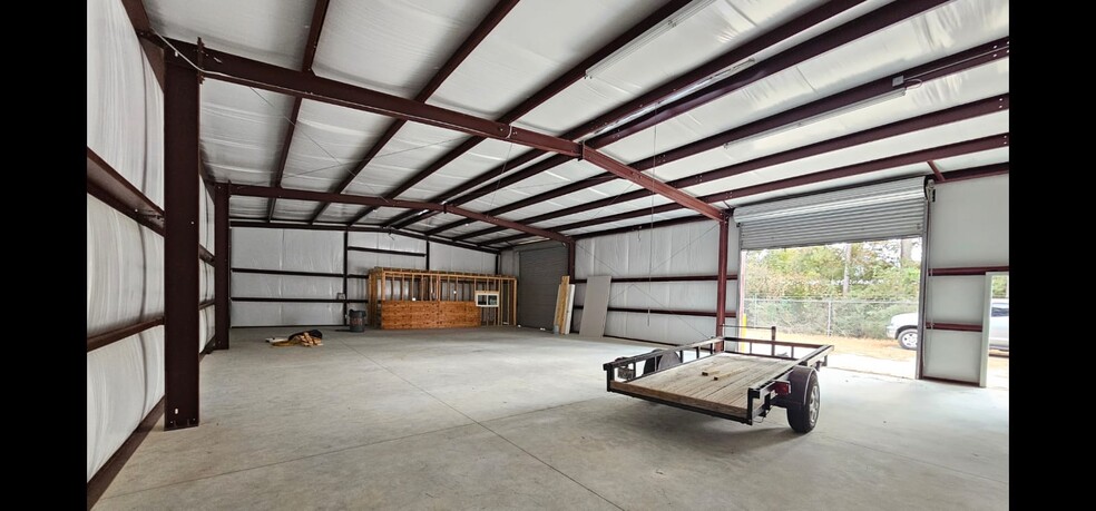 923 Weisinger Dr, Magnolia, TX for lease - Building Photo - Image 3 of 12