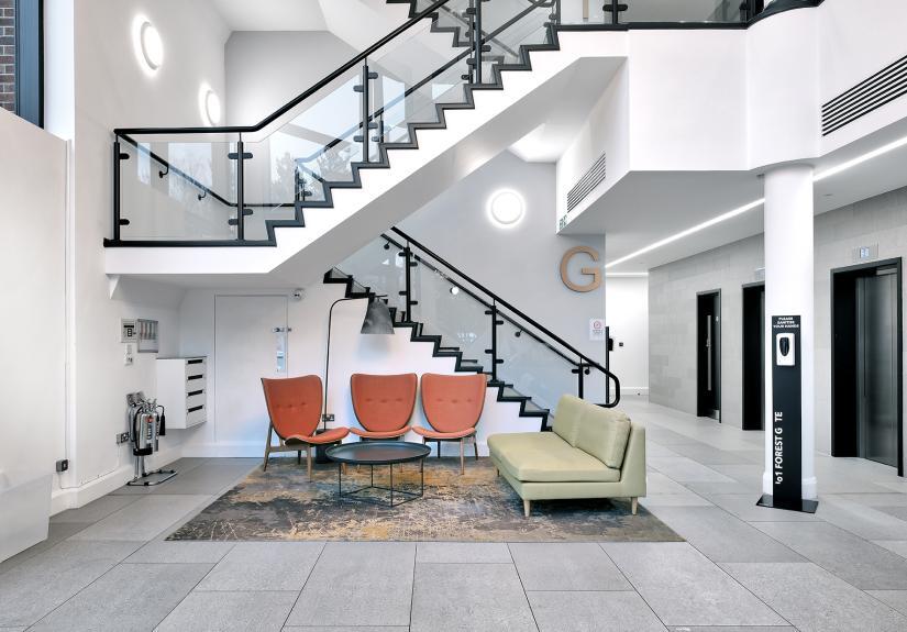 Brighton Rd, Crawley for sale Interior Photo- Image 1 of 5