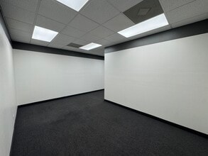 2760 Lake Sahara Dr, Las Vegas, NV for lease Interior Photo- Image 1 of 11