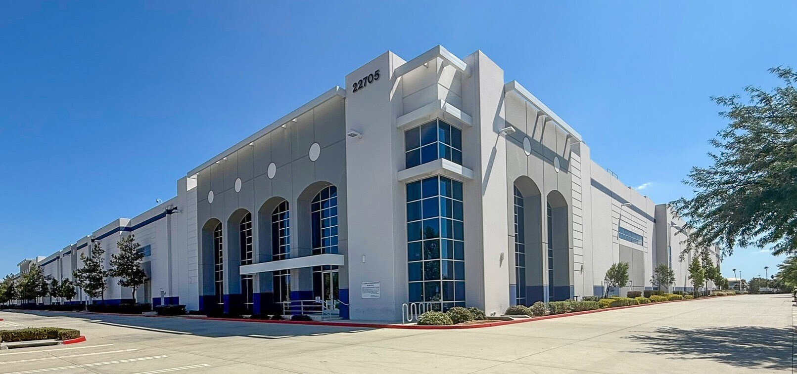 22705 Newhope St, Moreno Valley, CA for lease Building Photo- Image 1 of 9