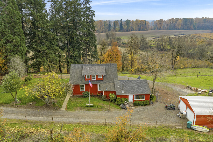 1824 NE Waterfront St, Newberg, OR for sale - Primary Photo - Image 1 of 33