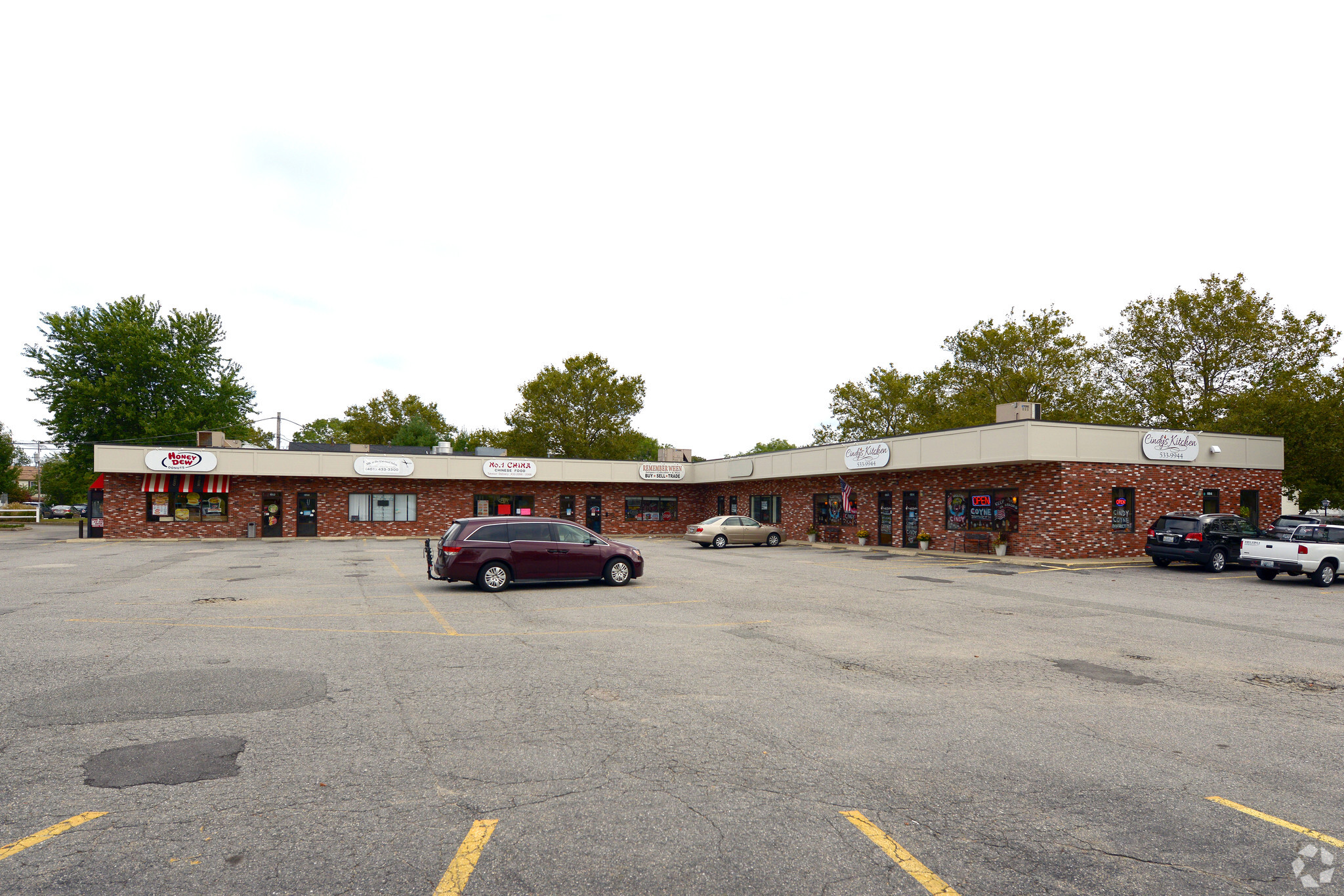 652-664 Bullocks Point Ave, Riverside, RI for sale Primary Photo- Image 1 of 1