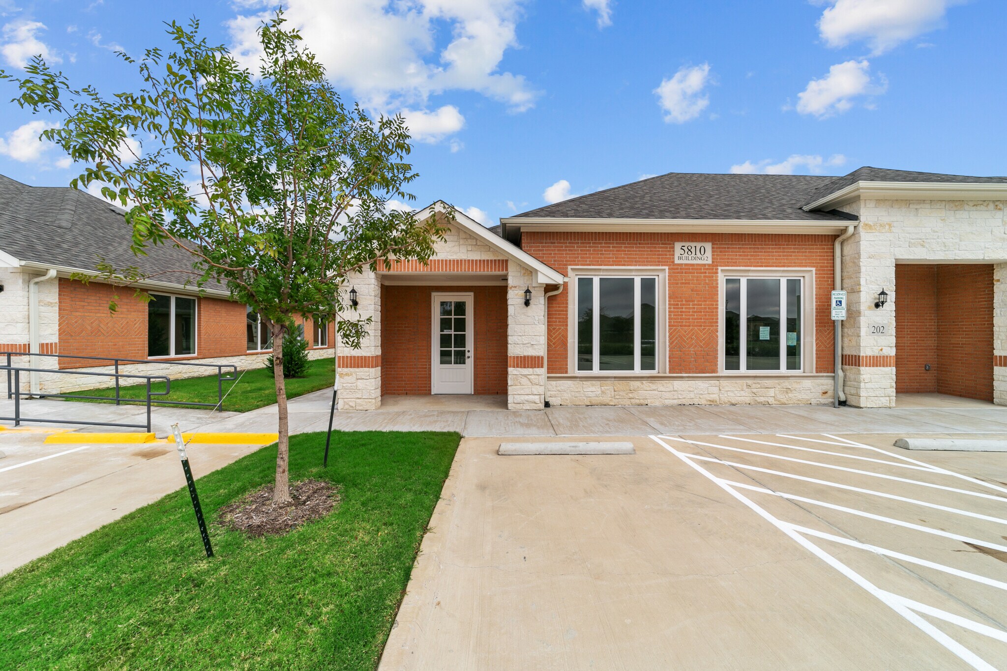 5810 Collin McKinney Pky, McKinney, TX for sale Primary Photo- Image 1 of 1