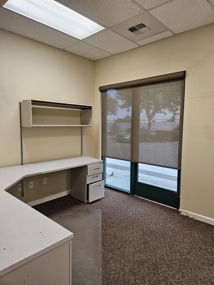 195-197 D'Arcy Pkwy, Lathrop, CA for lease - Interior Photo - Image 3 of 18