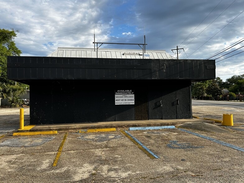 4010 Barrancas Ave, Pensacola, FL for sale - Primary Photo - Image 1 of 8