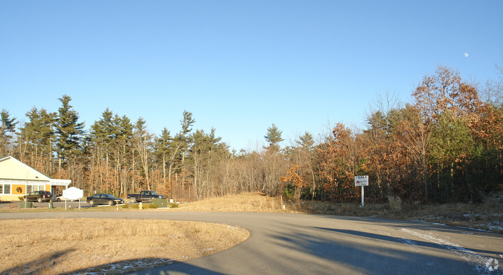 13 Drive In Ln, Windham, ME for sale - Primary Photo - Image 1 of 1