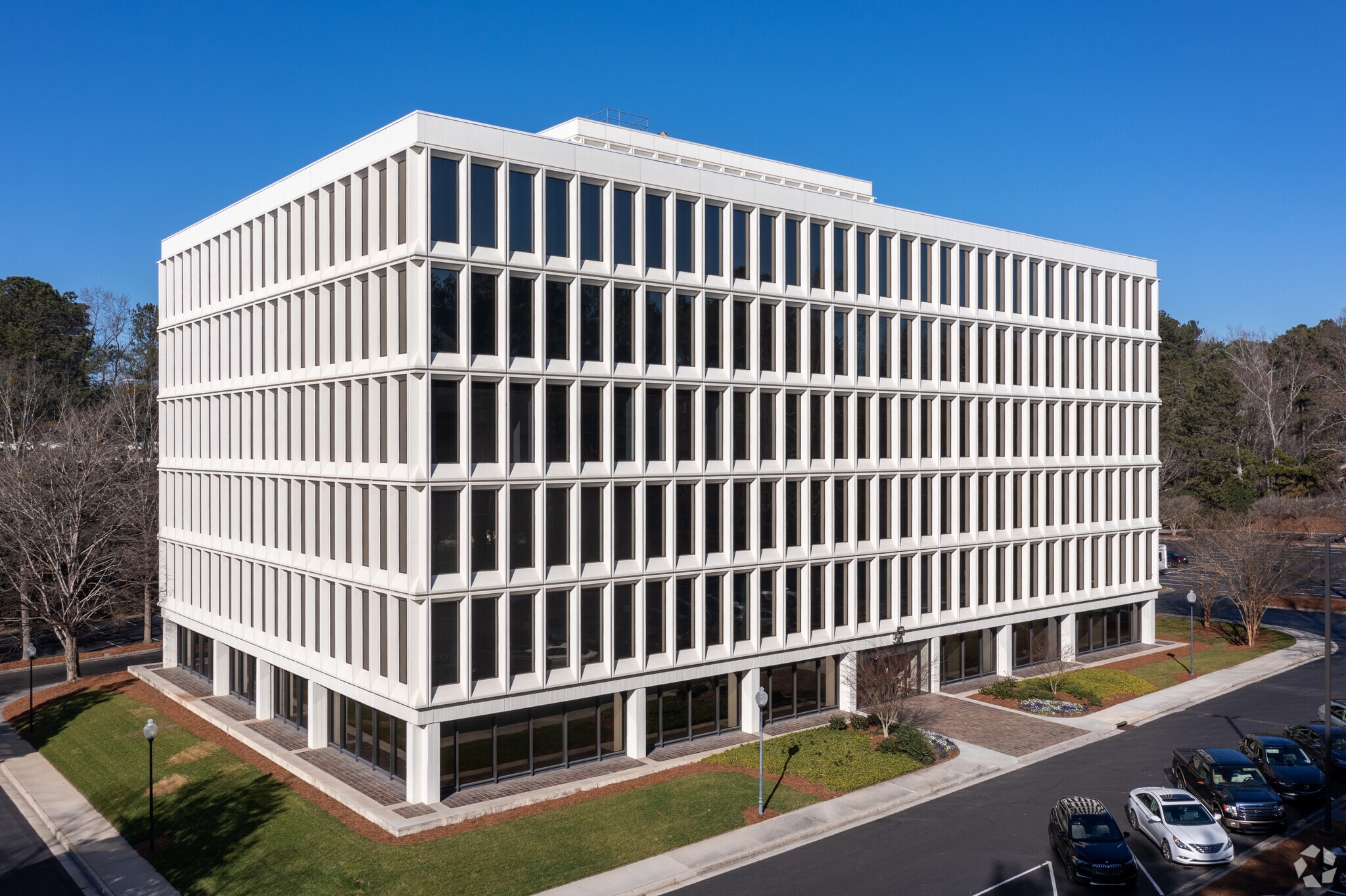 56 Perimeter Ctr E, Atlanta, GA for lease Primary Photo- Image 1 of 39