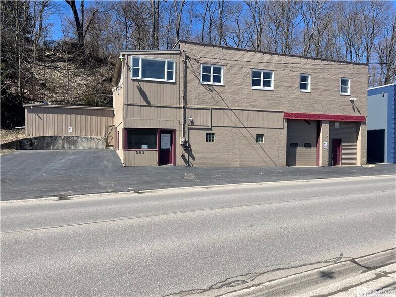 289 Steele St, Jamestown, NY for sale - Building Photo - Image 2 of 9