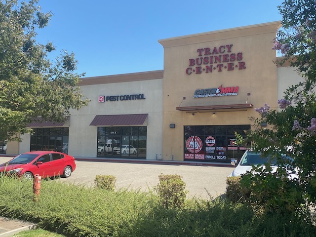 460 W Larch Rd, Tracy, CA for lease - Building Photo - Image 1 of 14