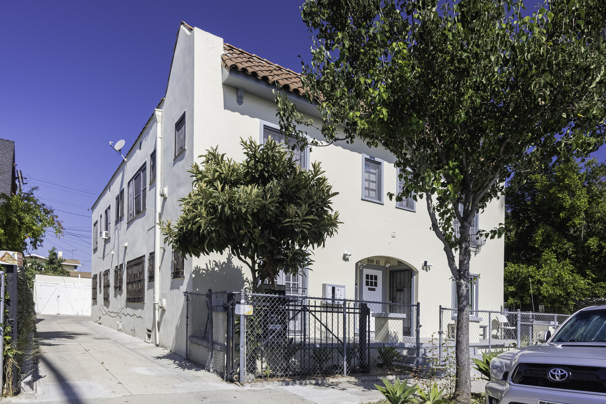 1559-1561 S Harvard Blvd, Los Angeles, CA for sale Building Photo- Image 1 of 19