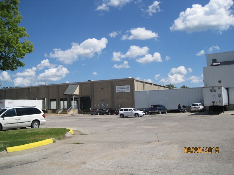 800-810 E 10th St, Lawrence, KS for sale - Building Photo - Image 2 of 19